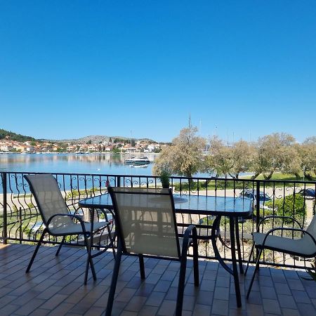 שיבניק Apartments Radman מראה חיצוני תמונה