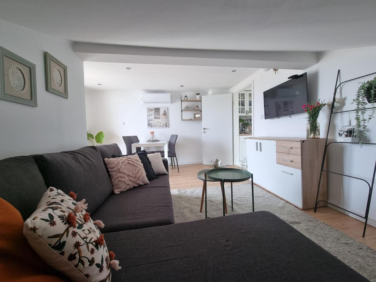 שיבניק Apartments Radman מראה חיצוני תמונה