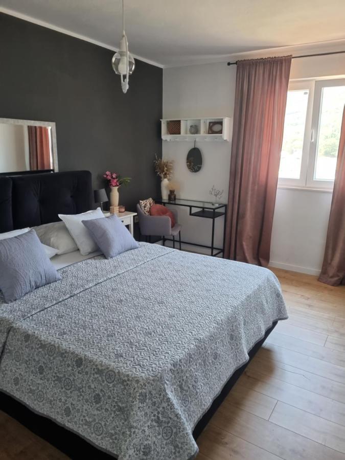 שיבניק Apartments Radman מראה חיצוני תמונה