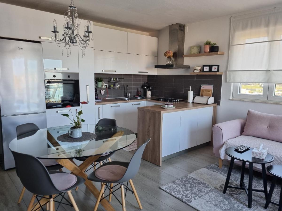 שיבניק Apartments Radman מראה חיצוני תמונה